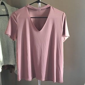Pink tshirt with chocker